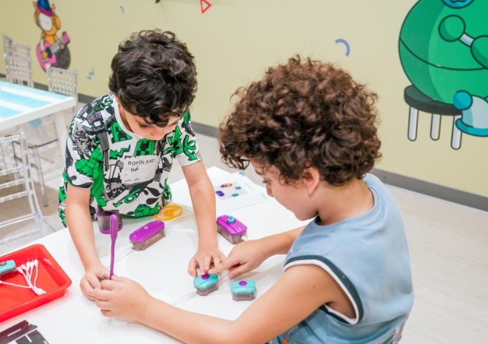 Лето в Дубае: невероятный Times Square Center